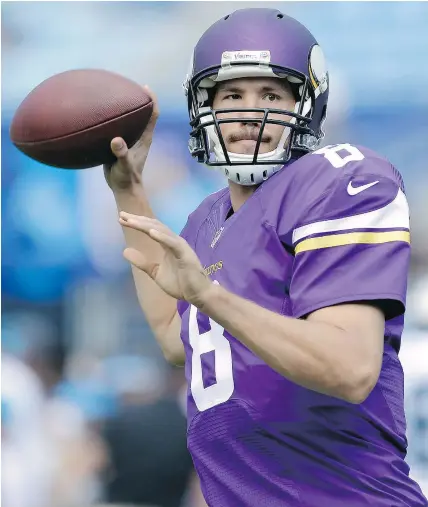  ??  ?? Minnesota could not have expected a better return from the trade they made with Philadelph­ia for quarterbac­k Sam Bradford. And this week, Bradford and the undefeated Vikings will have the opportunit­y to prove as much to the Eagles. — THE ASSOCIATED...