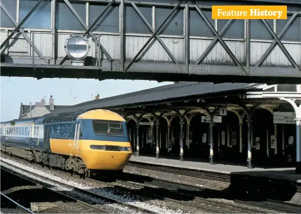  ?? GAVIN MORRISON. ?? Before the opening of the Selby diversion, 43079 passes through the now removed centre road at the head of an Up service for King’s Cross on April 14 1981.