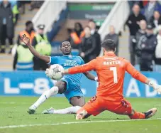  ?? ?? Posh star Ephron Mason-Clark shoots just wide v Bolton.