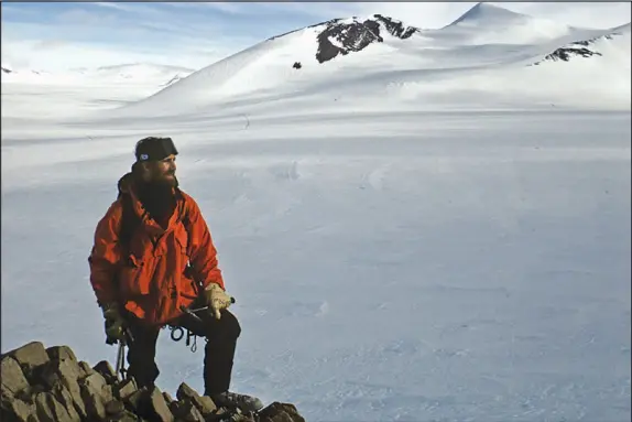  ?? DANIEL HIKUROA VIA THE NEW YORK TIMES ?? Dan Hikuroa, a lecturer in Maori studies at the University of Auckland in New Zealand, conducts graduate research in Antarctica in the late 1990s. Hikuroa says he was not surprised to learn of the theory that Maori may have ventured to Antarctica centuries ago.