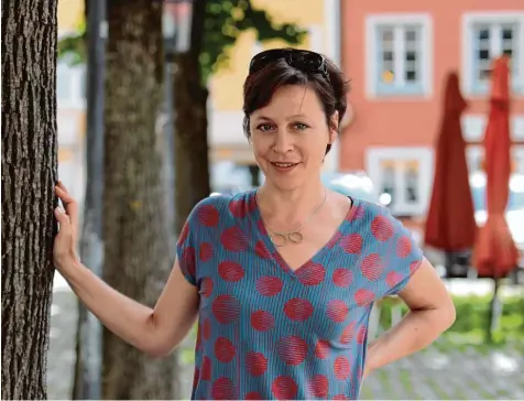  ?? Archivfoto: Julian Leitenstor­fer ?? Jule Ronstedt fühlt sich in Landsberg inzwischen sehr wohl und kam für einen Beitrag von „kinokino“noch mal in die Lechstadt. Sie drehte gleich an mehreren Orten in Lands berg.