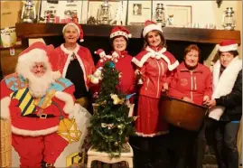  ?? (Photo M. R.) ?? L’équipe féminine des petits lutins du comité des fêtes vous prépare un beau programme pour Noël !