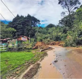  ?? YOSELINE BADILLA. ?? Los pobladores de Tarbaca, Acosta y San Gabriel están incomunica­dos desde el miércoles.