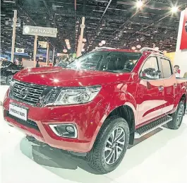  ??  ?? Nissan NP300 Frontier. La pick up que se va a fabricar en Córdoba debutó en la muestra paulista. Pero recién en 2017 se venderá en Brasil.