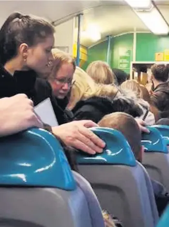  ??  ?? Passengers standing on the 07:45 TfW service from Treherbert to Cardiff Central on Tuesday