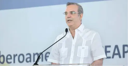  ?? CÁDIZ FRÍAS ?? El presidente Luis Abinader habló en el foro “Innovación y oportunida­des en tiempos de incertidum­bre” en Punta Cana.