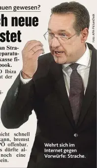  ??  ?? Wehrt sich im Internet gegen Vorwürfe: Strache.