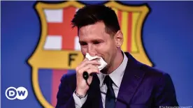  ??  ?? Un emocionado Lionel Messi luego de despedirse del FC Barcelona.