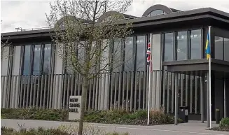  ?? ?? Wasted space: The two-storey Cambridge council building is almost empty