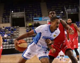  ?? (Photo Cyril Dodergny) ?? Etienne Ca et les Sharks reçoivent Souffel à h.