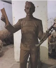  ?? ?? A bronze statue honouring famed Invercargi­ll composer Alex Lithgow was unveiled in Invercargi­ll in 2019, more than a century after he composed a tune which became world-renowned. Picture shows the statue being sculpted from clay.