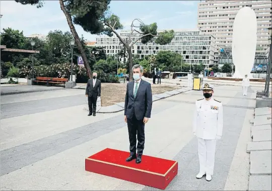  ?? DAVID FERNÁNDEZ / EFE ?? Carlos Lesmes va participar dissabte en l’acte d’hissat de bandera amb motiu del VII aniversari de la proclamaci­ó de Felip VI