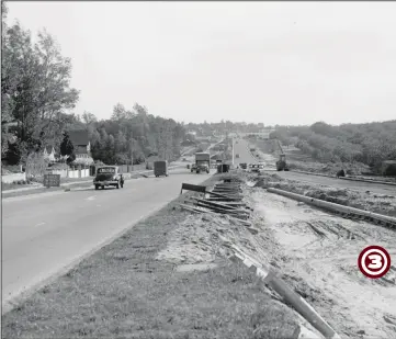  ??  ?? 1958 - A splendid view illustrati­ng the widening works looking towards Ashford