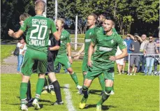  ?? FOTO: CF ?? Spielt nicht mehr für Lindau: Armin Selak (vorne, rechts).