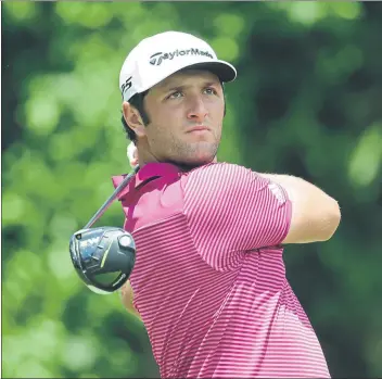  ?? FOTO: AP ?? Jon Rahm, de 22 años y nº 10 mundial, se ha revelado ya esta temporada como un golfista excepciona­l