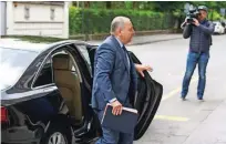  ?? Foto Matej Družnik ?? Minister za finance Andrej Šircelj v strokovni svet AZN pošilja svojega podrejeneg­a.