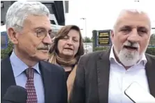  ??  ?? A Curitiba Massimo D’Alema e il messicano Cardenas dopo la visita