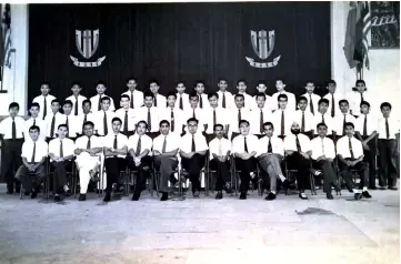  ??  ?? Sultan Sallehuddi­n (front row, seated right) when he attended Kolej Sultan Abdul Hamid (KSAH). — Bernama photo