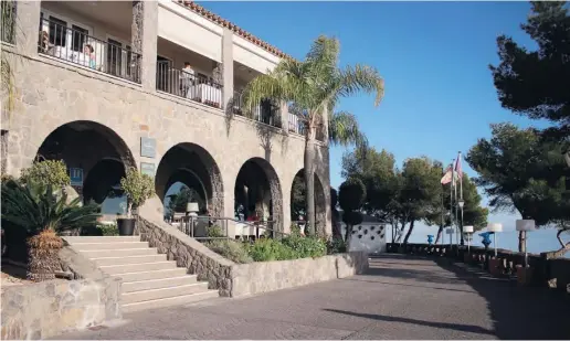  ??  ?? Das Parador Gibralfaro in Málaga bietet eine herrliche Aussicht auf die ganze Stadt.