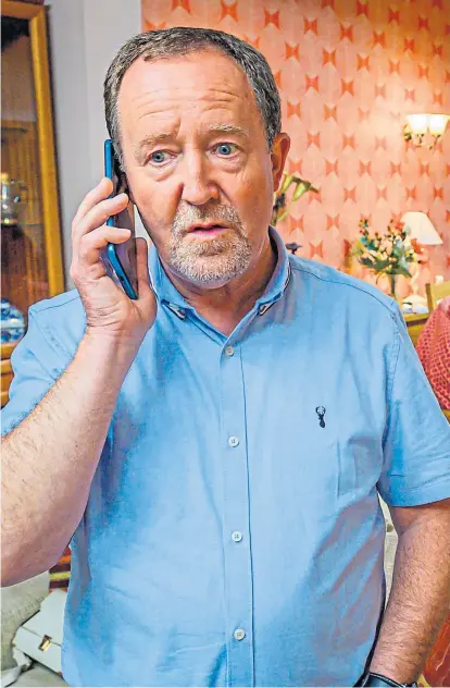  ?? ?? Jonathan Watson as Colin in a scene from a previous series of Two Doors Down with co-stars Kieran Hodgson, Doon Mackichan as his nowdeparte­d wife Cathy, Alex Norton, Elaine C Smith, Arabella Weir and Jamie Quinn