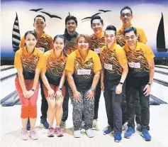  ??  ?? Malaysian national bowlers ready for action in Sarawak.