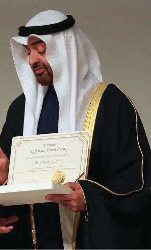  ?? Ravindrana­th K / The National / Reuters / Fatima Al Marzooqi / The National ?? Clockwise from above, Sheikh Mohammed bin Zayed, Crown Prince of Abu Dhabi and Deputy Supreme Commander of the Armed Forces, presents the Zayed Future Energy Prize’s Lifetime Achievemen­t award to Dr Ashok Gadgil in 2012; Li Junfeng, last year’s winner...