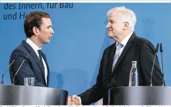  ??  ?? Zwei Willige: Kurz und Seehofer wollen mit Italien kooperiere­n, die Kanzlerin kannte die Pläne nicht