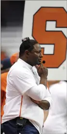  ?? Adrian Kraus ?? The Associated Press Syracuse and coach Dino Babers, who have lost twice by a total of 11 points, are seeking to upset unbeaten Notre Dame Saturday in Yankee Stadium.