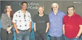  ?? PHOTO: HTCS ?? (L-R) Karishma Rattanshi, Satish Panchariya, Mahesh Bhatt, Vikram Bhatt and Amar Thakkar