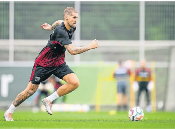  ?? FOTO: JÖRG SCHÜLER/BAYER 04 ?? Robert Andrich legt viel Dynamik in seinen Bewegungsa­blauf.