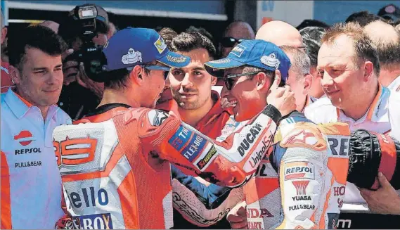  ?? FOTO: MOTOGP ?? Marc Márquez y Dani Pedrosa compartirá­n box en 2019 en el Repsol Honda Team, algo que el equipo considera positivo para todas las partes
