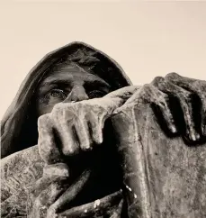  ??  ?? MonumentoU­n particolar­e del ritratto di Giordano Bruno in bronzo situato nel Campo de’ Fiori a Roma, opera di Ettore Ferrari (1889)