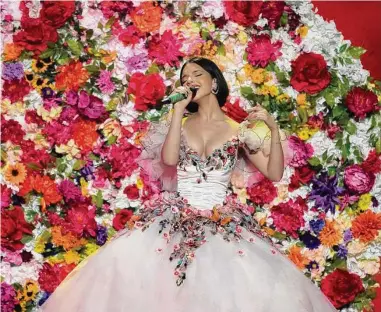  ?? Rebecca Blackwell / AP ?? La cantante mexicana de música ranchera Ángela Aguilar se presenta el sábado con su gira ‘Piensa en mí’ en el 713 Music Hall.