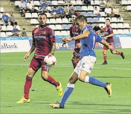  ?? FOTO: LÍDIA SABATÉ ?? Empate en el Camp d’Esports El Lleida dominó, pero le faltó concretar sus opciones frente al Deportivo Aragón