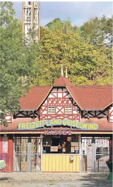  ?? FOTO: KARL-JOSEF HILDENBRAN­D/DPA ?? Ein Eingang des Freizeit-Landes Geiselwind. Der Freizeitpa­rk liegt an der A 3 zwischen Würzburg und Nürnberg.