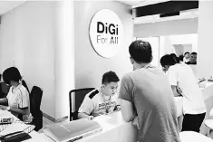  ??  ?? Analysts observed that Digi’s overall subscriber base, ARPU and service revenue were undermined by the contractio­n in the prepaid segment in view of heightened competitio­n among its peers.