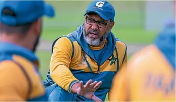  ?? GETTY IMAGES ?? Pakistan bowling coach Waqar Younis said being stuck in a hotel room for a fortnight meant his players couldn’t beat the Black Caps on their recent tour.