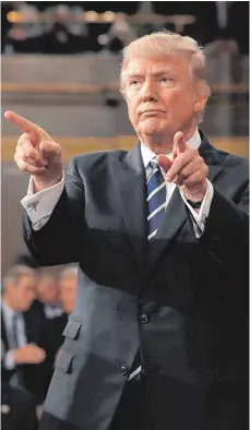  ?? FOTO: IMAGO ?? Donald Trump unternimmt einen zweiten Anlauf, um einen Einreisest­opp für Menschen aus bestimmten Staaten durchzuset­zen.