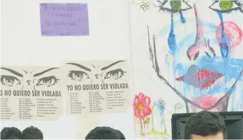  ??  ?? EXPRESIÓN. Los universita­rios repudiaron de forma unánime el abuso a la joven y la insegurida­d.