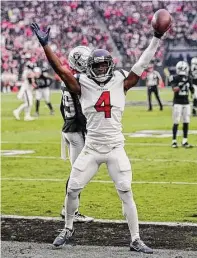  ?? John Locher/Associated Press ?? Dorsett’s touchdown last week against the Raiders was the former first-rounder’s first in nearly three years.