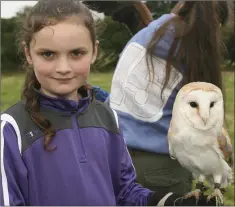  ??  ?? Fiona Lockhart Robinson with a barn owl.