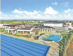  ??  ?? A bird’s eye view of Naim Clubhouse at SouthLake Permyjaya, Miri.