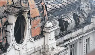  ??  ?? generaron daños totales en la planta superior del edificio, donde está la cúpula.