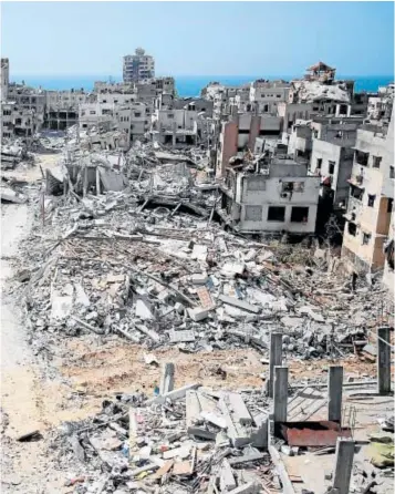  ?? // AFP ?? Ruinas en torno al hospital Al-Shifa hospital, en Gaza