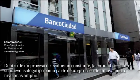  ??  ?? RENOVACIÓN. Uno de los locales del Banco con el nuevo isologotip­o.