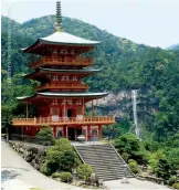  ??  ?? Clockwise from top left: the three-tiered Seigantoji Temple, Nachikatsu­ra-cho; Toei Kyoto Studio, a theme park where visitors can watch the filming of period dramas; a walkway in Sagano Bamboo Forest, Kyoto; view of Takayama - the city hosts a popular...