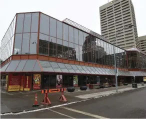  ?? John Lucas/fiLE ?? The Citadel Theatre’s roof, with an original life expectancy of 25 years, is now 33 years old and in urgent need of repairs.