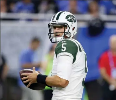  ?? DUANE BURLESON — THE ASSOCIATED PRESS ?? New York Jets quarterbac­k Christian Hackenberg looks downfield during the first half of an NFL preseason football game against the Detroit Lions, Saturday in Detroit.