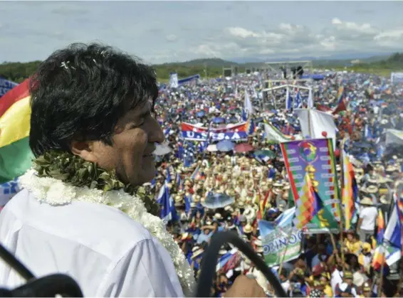  ?? AP ?? El mandatario boliviano, Evo Morales, buscará un cuarto mandato. El acto de lanzamient­o de su campaña se realizó este 18 de mayo.