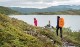  ?? ARKIVFOTO: GORM KALLESTAD, NTB SCANPIX ?? KOBLE AV: Interessen for en mer miljøvennl­ig ferie, som en fjelltur, er økende blant nordmenn.